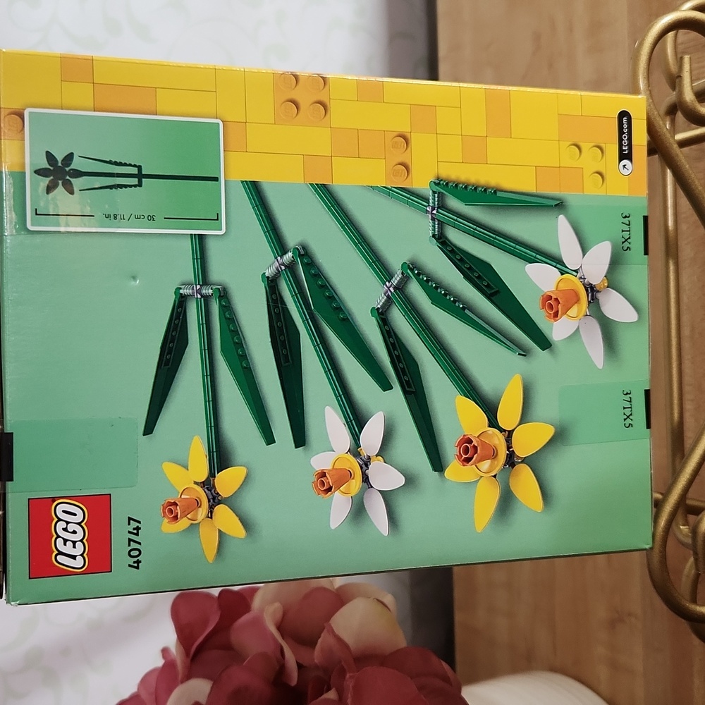 LEGOS DAFFODILS 216 - Picture 5 of 8